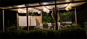 beleuchtete Terrasse