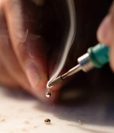 LED-Streifen werden an den Lötstellen (Kupferstellen) getrennt, oder wieder verbunden