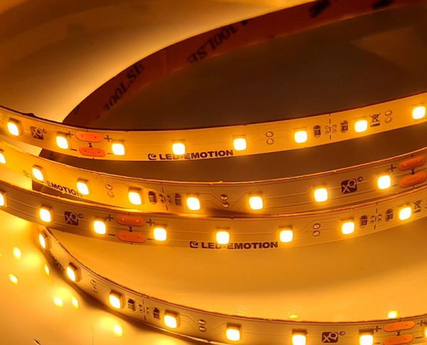 XQ Eco+ LED-Streifen, 80LEDs/m, 2400K 1272lm/m, 9.6W/m, 12V