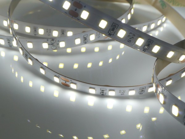 Premium LED-Band, 6500K purweiß 2300lm/m, 15,4W/m, 112LEDs/m, 24V