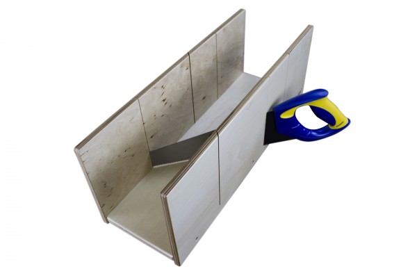 Gehrungslade mit IRWIN-Säge