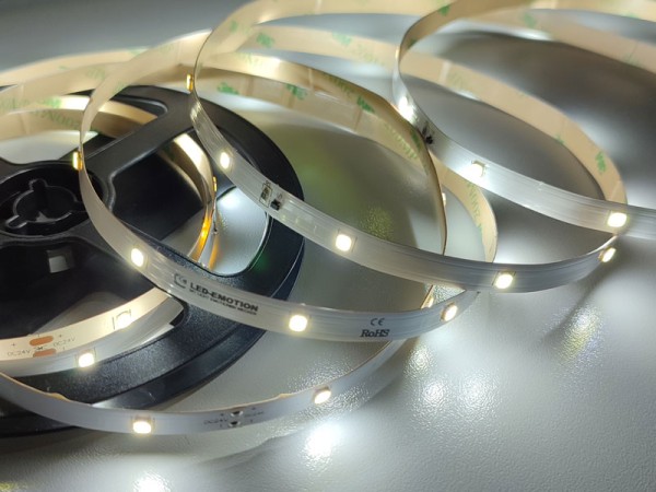 Premium Backlight LED-Streifen, 7500K kaltweiß, 28LEDs/m 24V, 10m Rolle