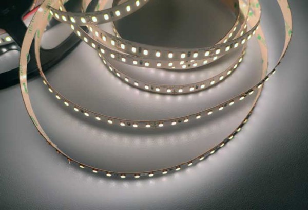 XQ128 Eco LED-Streifen, 128LEDs/m, 4000K CRI>80 2744lm/m, 15.3W/m