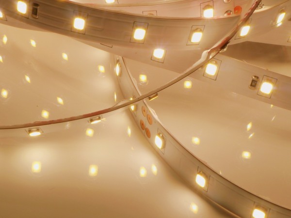 XQ 64 LED-Streifen, 3000K warmweiß, 1056lm/m, 5.7W/m, 64LEDs/m, 24V