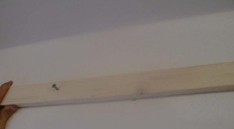 Holzlatten anbohren / Lichtvoute