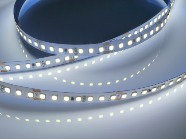 Eco140+ LED-Streifen, 6200K purweiß CRI>90, 2614lm/m, 19.2W/m, 140LEDs/m, 24V